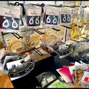 Beautiful hair accessories and jewelry for sale!